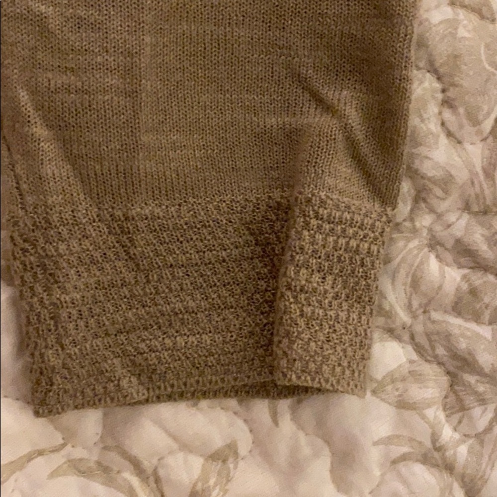 Sweater - Picture 3 of 4